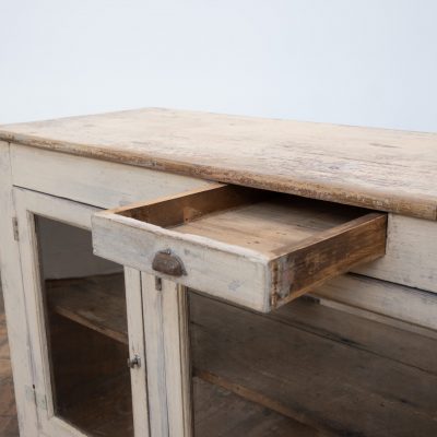 Ancien comptoir vitrine en bois peint – début XXe siècle