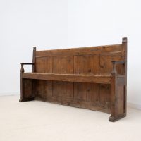 Ancien banc en bois à dossier panneauté – XIXe siècle