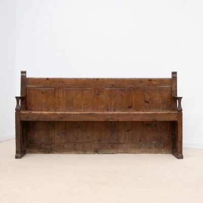 Ancien banc en bois à dossier panneauté – XIXe siècle