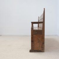 Ancien banc en bois à dossier panneauté – XIXe siècle