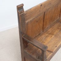 Ancien banc en bois à dossier panneauté – XIXe siècle