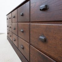 Meuble à tiroirs en chêne — début XXème