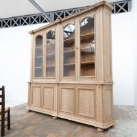Grande bibliothèque vitrée en chêne – XIXe siècle