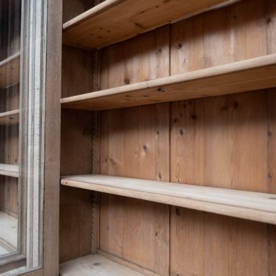 Grande bibliothèque vitrée en chêne – XIXe siècle