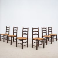 Ensemble de 6 chaises en bois et paille style G. ROBERT vers 1950