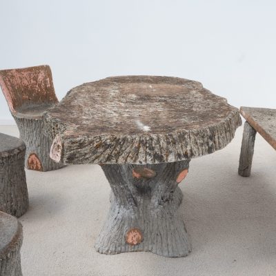 Ensemble de jardin en béton imitation tronc d’arbre - 1970