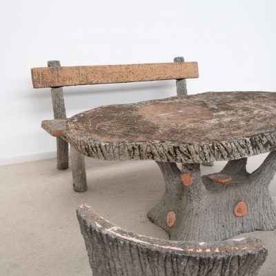Ensemble de jardin en béton imitation tronc d’arbre - 1970