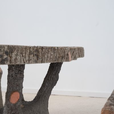 Ensemble de jardin en béton imitation tronc d’arbre - 1970