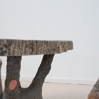 Ensemble de jardin en béton imitation tronc d’arbre - 1970