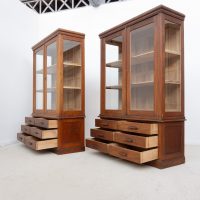 Paire de vitrines de mercerie - 1950