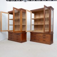 Paire de vitrines de mercerie - 1950