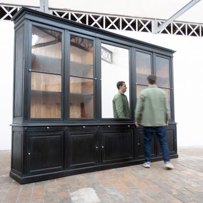 Grand meuble de chapelier en bois – début XXe siècle