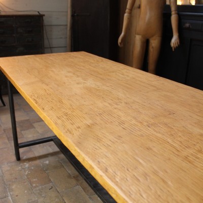 Ancienne table d'atelier métal et bois