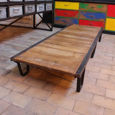 Ancienne table basse industrielle