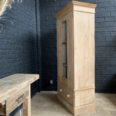 Ancienne armoire en bois
