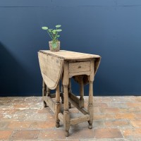 Ancienne table en bois