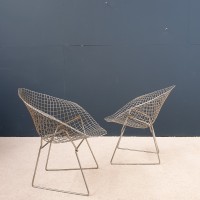Pair of diamand armchairs by Harry BERTOIA