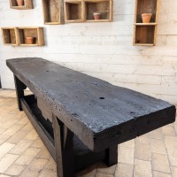 Console primitive noire en bois