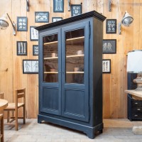 Wooden bookcase 2 doors