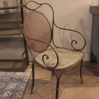 Ancien fauteuil de jardin en métal