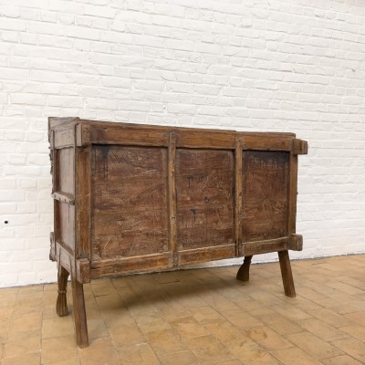 Cabinet en bois sculpté XIXème